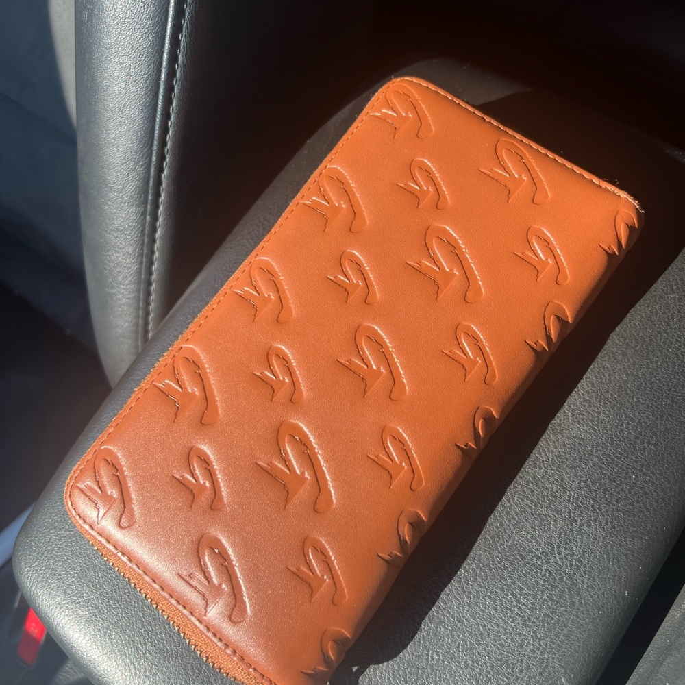 Embossed Zip-Around Leather Wallet - Glamaholic monogram wallet